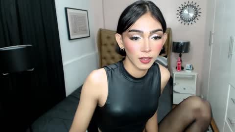 Pearl online show from February 12, 4:23 am