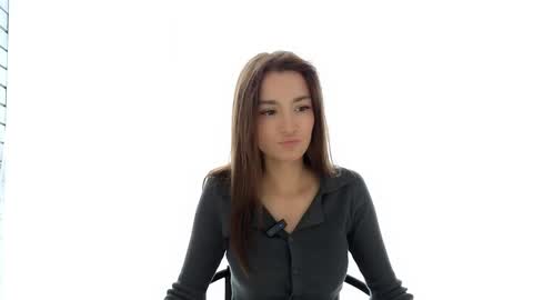 pearlysingle online show from June 3, 4:37 am