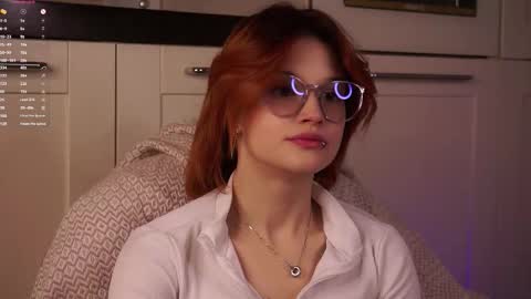 Lily online show from October 3, 1:15 am