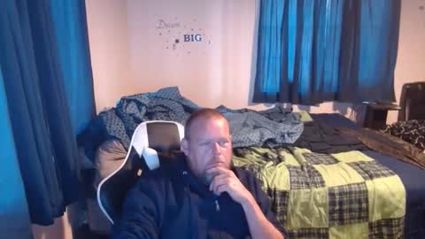 pecker40 online show from January 1, 5:11 pm