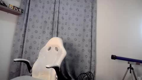 Pedro online show from December 14, 2:07 am