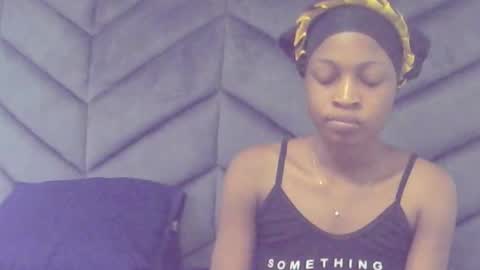 Lizzy online show from September 22, 1:26 pm