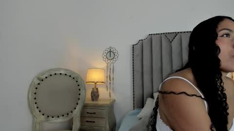 Snapshot of penelope_douglas chatting on October 19, 4:17 am penelope douglas online show from October 19, 4:17 am