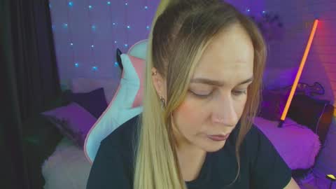 Snapshot of pepper_cat chatting on January 23, 10:11 pm Dia online show from January 23, 10:11 pm