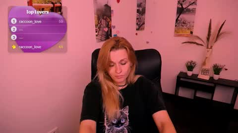 Mia online show from September 19, 5:00 am