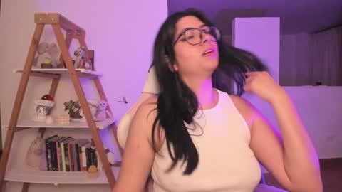 Snapshot of perfect__ana chatting on January 22, 2:15 am Sarah Ana Banana online show from January 22, 2:15 am