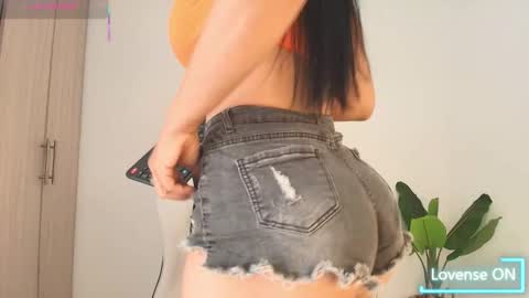Snapshot of perla_milf4u chatting on October 12, 1:04 pm PERLA online show from October 12, 1:04 pm