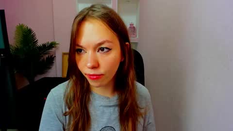 horror flying on the wings of the night.... online show from October 15, 8:42 pm