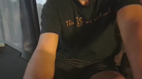 Snapshot of peruvianevil chatting on October 14, 10:57 pm Lalo x peruvianevil ig peruvianevil online show from October 14, 10:57 pm