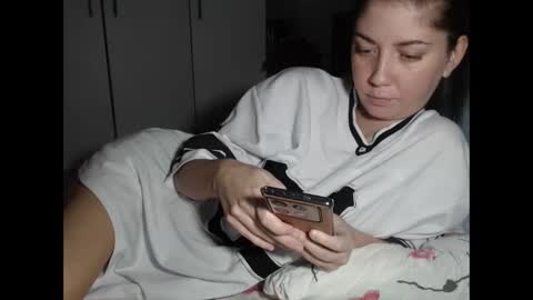 petite_danielle online show from December 2, 12:42 am