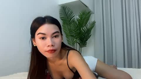 petite_kaye online show from June 23, 4:09 am