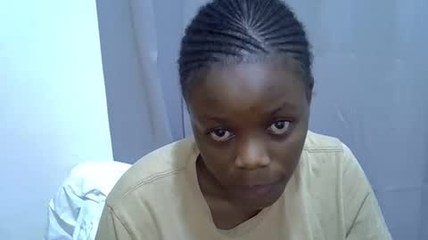 petite_melan online show from September 12, 10:12 pm