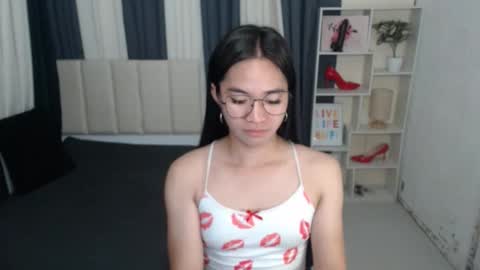 Snapshot of petiteasianmarian chatting on October 11, 11:26 am bigcock Marian online show from October 11, 11:26 am
