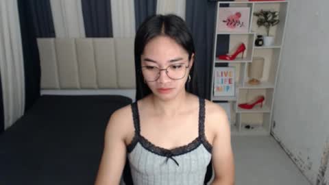 Snapshot of petiteasianmarian chatting on September 10, 5:52 am bigcock Marian online show from September 10, 5:52 am