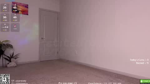 Snapshot of petitebrat chatting on October 16, 11:36 pm PiperAvery online show from October 16, 11:36 pm