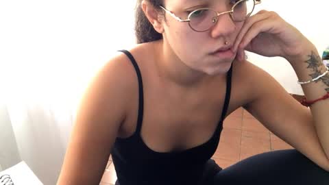 Mlian online show from April 13, 5:17 pm