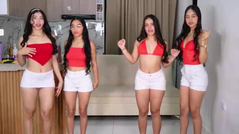 Sara Emma and Nahomy online show from October 16, 1:55 pm