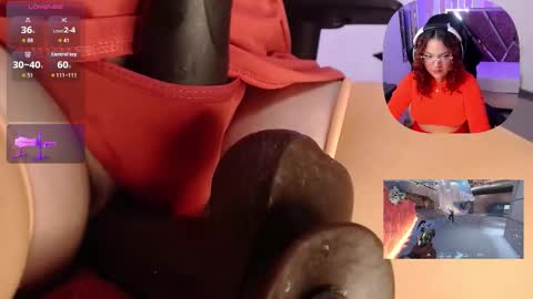 Snapshot of petitesofia_ chatting on October 15, 5:36 pm Sofia online show from October 15, 5:36 pm