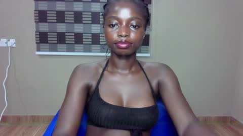 petitexxebony online show from June 24, 3:35 am