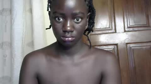 petitte_gyaal online show from January 10, 9:53 pm