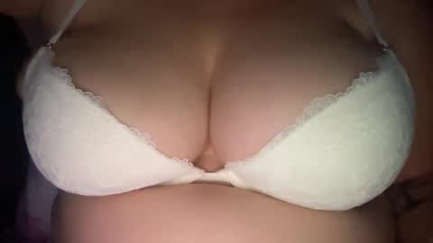 peular online show from May 17, 10:52 pm