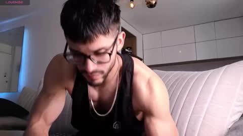 phantom_bigger1 online show from November 25, 4:28 pm