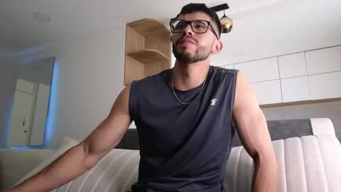 phantom_bigger1 online show from January 9, 2:44 pm