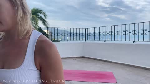 PHOENIX TAYLOR online show from October 5, 2:13 pm
