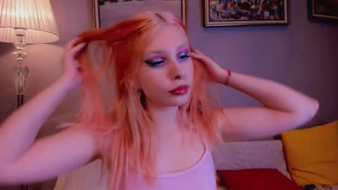 Snapshot of phoenixvale chatting on October 11, 10:02 pm Phoenixvale Pls follow me online show from October 11, 10:02 pm