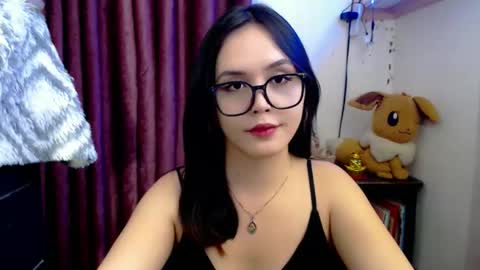 Ms Pia online show from February 10, 8:01 pm