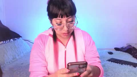  PIA FISHER  online show from December 5, 2:22 am