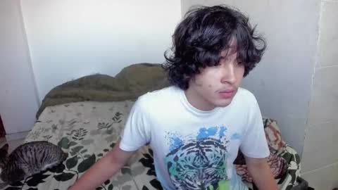 picaszomilos350 online show from November 29, 11:51 am