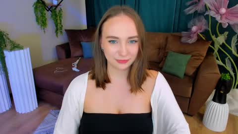 Emelie online show from September 24, 4:36 pm