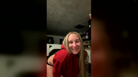 piercedsahm online show from June 1, 5:53 am