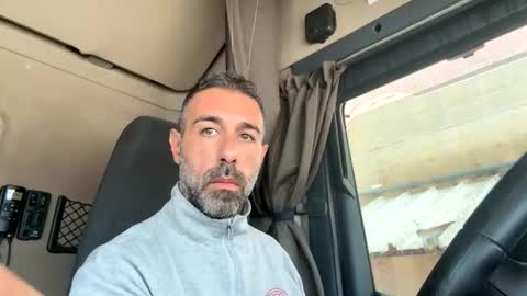 pierotu online show from October 17, 10:52 am