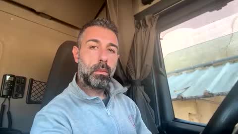 pierotu online show from November 20, 9:08 am