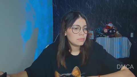 Snapshot of piixiie_d_oll chatting on December 30, 2:20 am Andrea G online show from December 30, 2:20 am