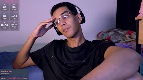 pikashuu7u7 online show from February 27, 3:10 am