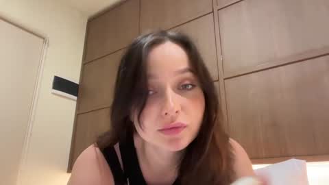 Snapshot of pileacadieri__ chatting on December 30, 1:14 pm Trisha online show from December 30, 1:14 pm