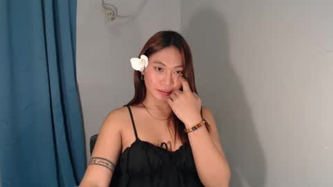 Jen online show from February 16, 9:27 pm