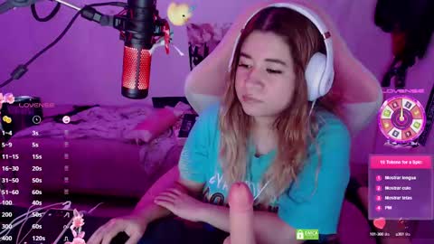 Snapshot of pink_girl0n chatting on February 22, 12:29 pm Kitty online show from February 22, 12:29 pm