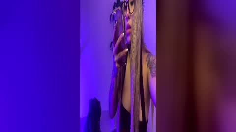 KELLY  online show from June 18, 9:31 pm