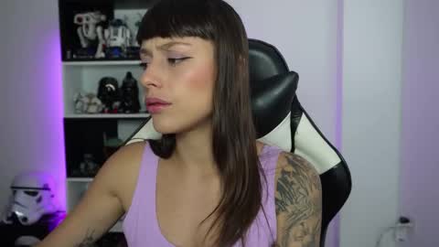 Emily online show from February 4, 5:17 pm