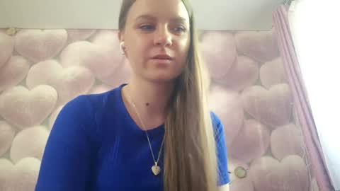 Lola online show from May 19, 6:20 am