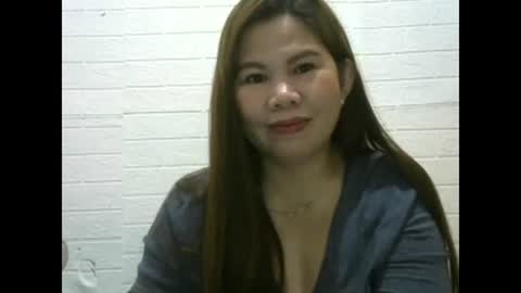 Snapshot of pinkishpusiemom18 chatting on December 26, 7:27 pm pinkishpusiemom18 online show from December 26, 7:27 pm