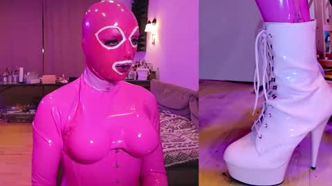 pinklatexgurl online show from December 21, 1:34 am