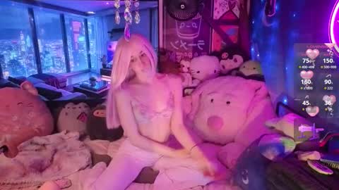 Gwenie online show from November 30, 9:11 pm