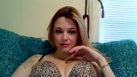 Snapshot of pinkpanther1914 chatting on October 29, 5:58 pm pinkpanther1914 online show from October 29, 5:58 pm