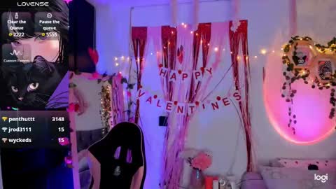 Sarah .. online show from February 8, 11:12 am