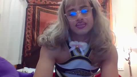 pinkpillbambi online show from December 12, 1:21 am